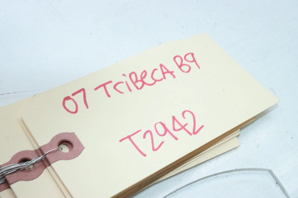 06-14 ALFOMBRA SUBARU TRIBECA B9 TERCERA FILA VERDE TONO T2942 Foto 2 de 4