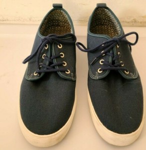 gap boat shoes