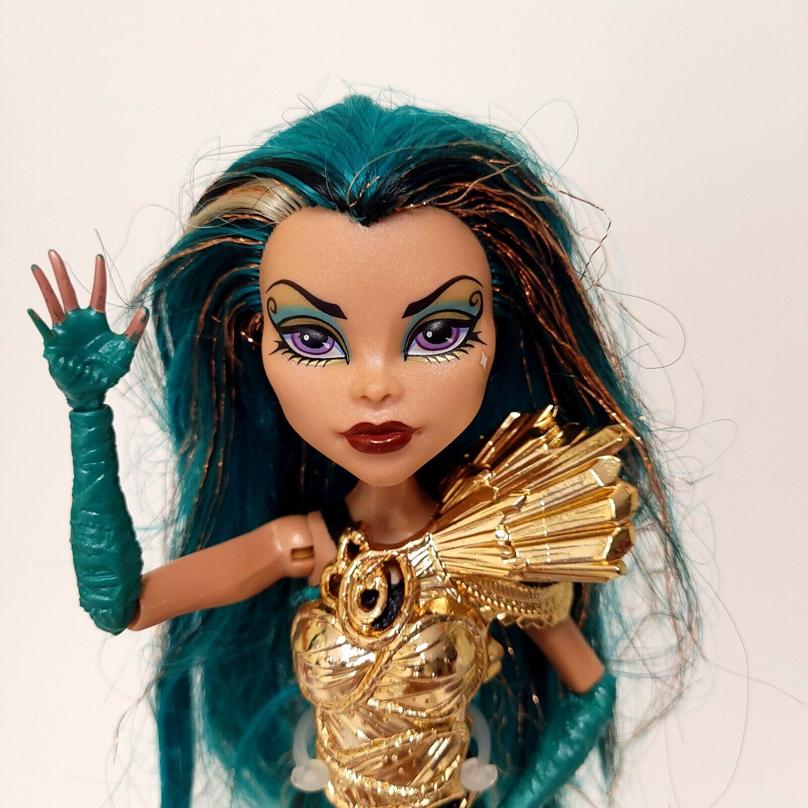 Nefera de nile boo york na caixa doll mattel  Monster high, Monster high  dolls, Monster high characters