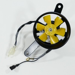 HONDA CBR125 CBR125R JC34 Kühlerlüfter Lüfter Ventilator Kühler nur 9402km