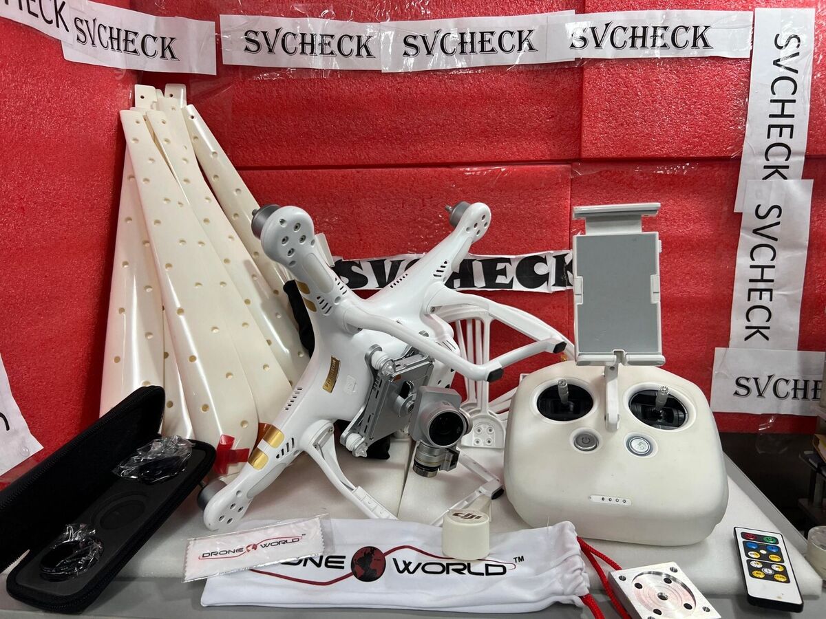 DJI PHANTOM 3 PROFESSIONAL DRONE GL300B with W323A Aircraft DJI PHANTOM 3 PROFESSIONAL DRONE GL300B with W323A Aircraft