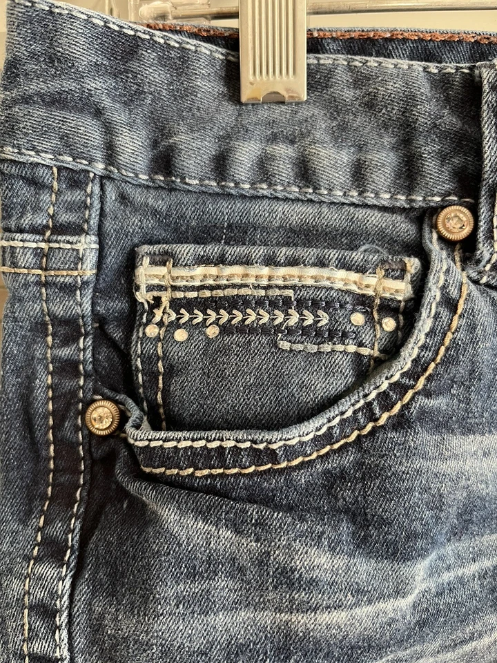 Pantalones Cortos Ariya Azul Jean Corte Denim Adornado Solapa Bolsillo Talla 5/6 Usados en Excelente Condición Foto 2 de 4