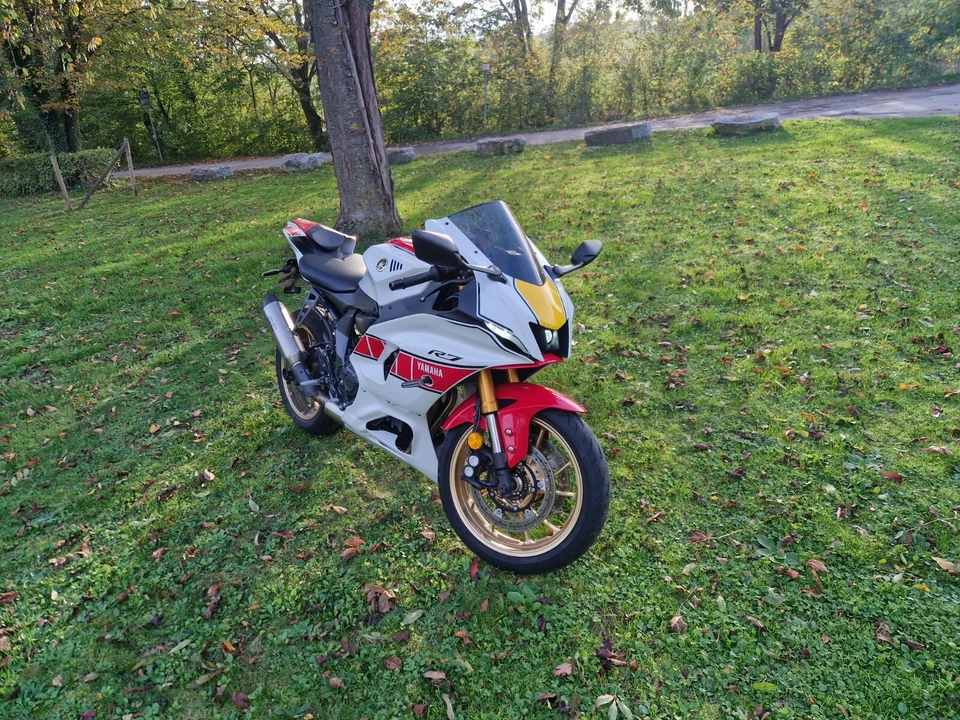 Yamaha R7 WGP - Bild 2 von 4