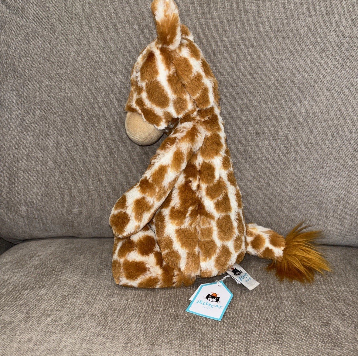 Jellycat BASHFUL GIRAFFE - Medium 12