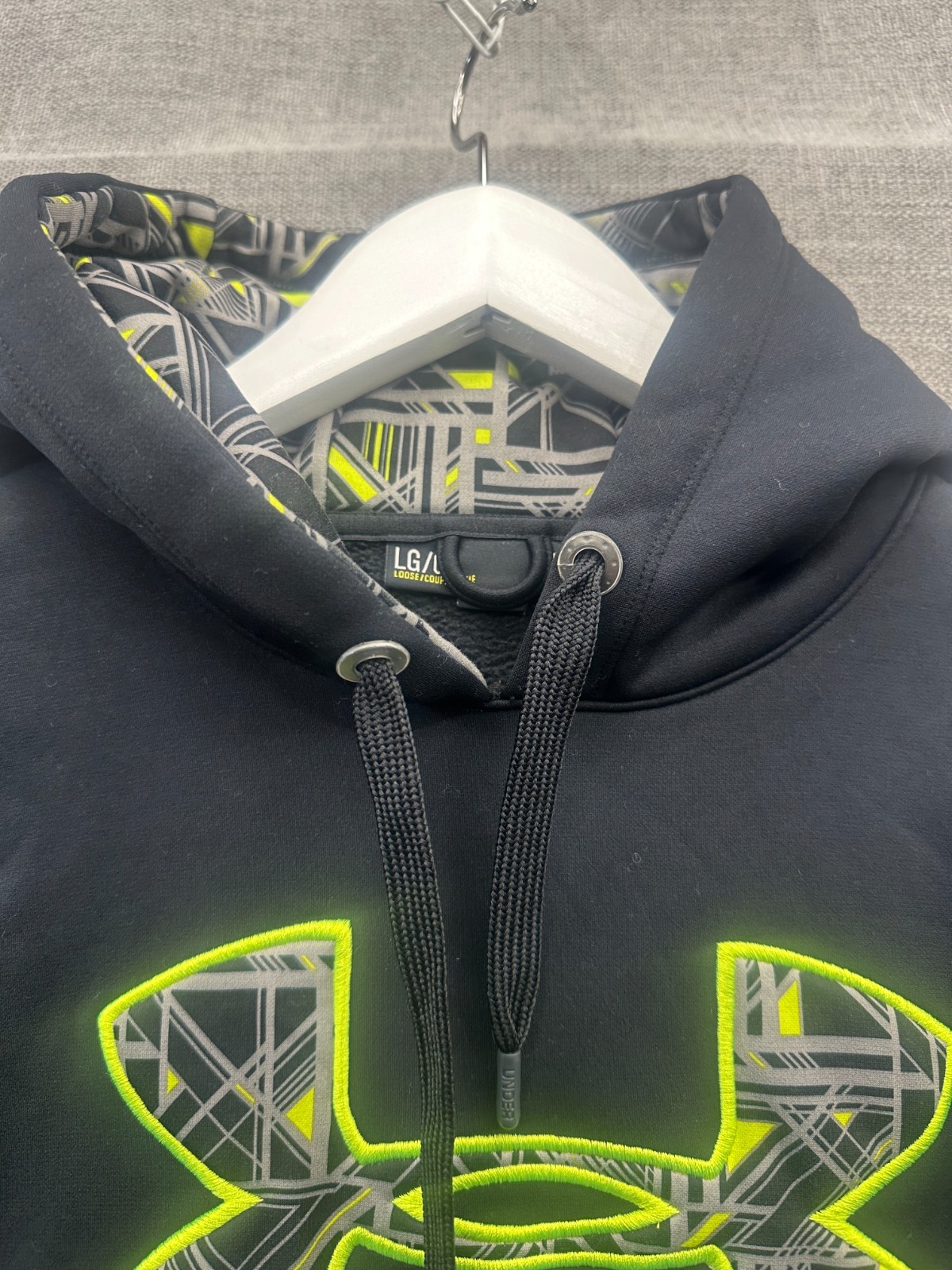 Under Armour Sweatshirt Mens Large Black Fleece Logo Hooded Kangaroo Pocket thumbnail 6