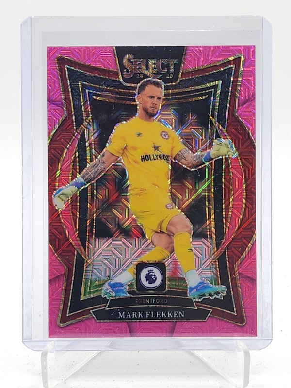 MARK FLEKKEN 2024-25 SELECT PREMIER LEAGUE TERRACE PINK MOJO #2 BRENTFORD Q5902
