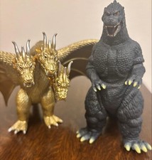 Godzilla and King Ghidorah Figure Set