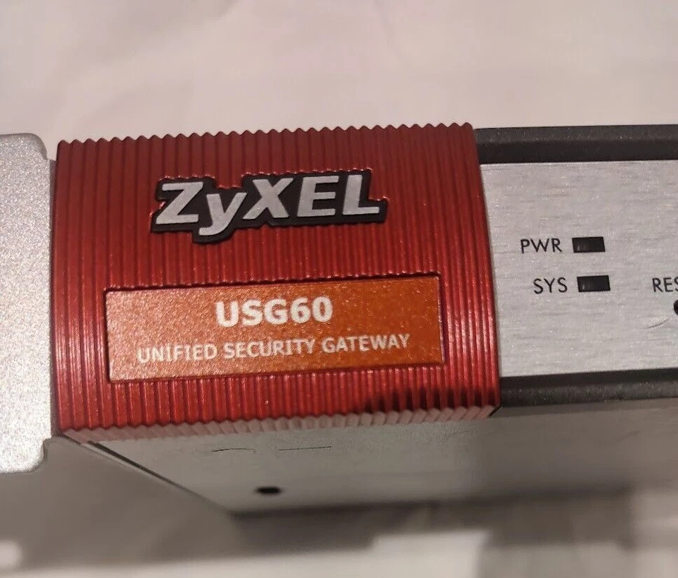 Puerta de enlace de seguridad unificada Zyxel Next Generation USG60 4 puertos LAN/DMZ y 2 puertos WAN Foto 3 de 4
