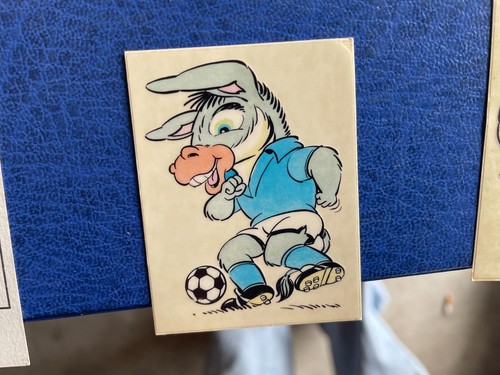 PANINI CALCIATORI 1988/89 NAPOLI  MASCOTTE N 224  CON VELINA ORIGINALE *** - Bild 1 von 2