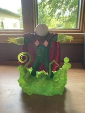 Diamond Select Gallery 9" PVC Diorama Marvel Mysterio