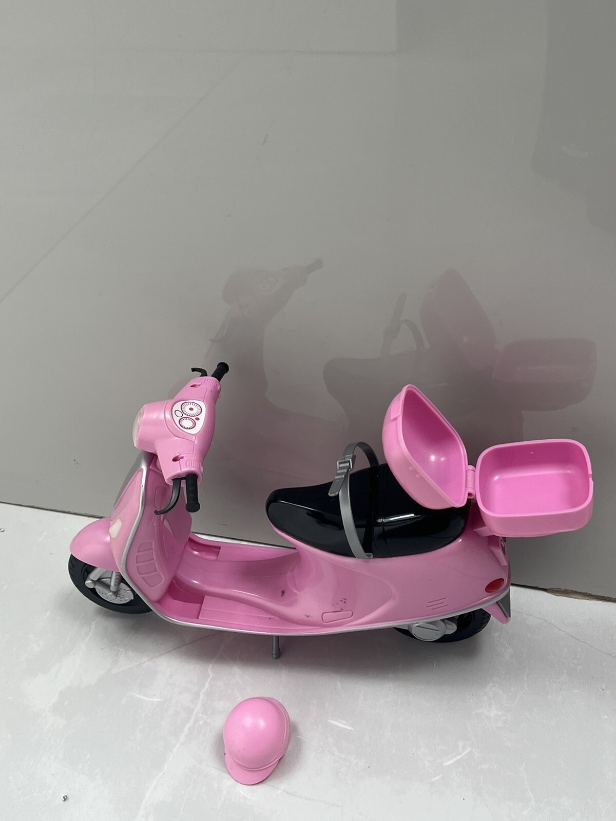 VINTAGE VESPA BARBIE SCOOTER MOPED PINK eBay