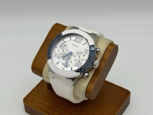 Guess Women's U0772L3 Sporty Silver-Tone Stainless Steel Multi-function Watch
