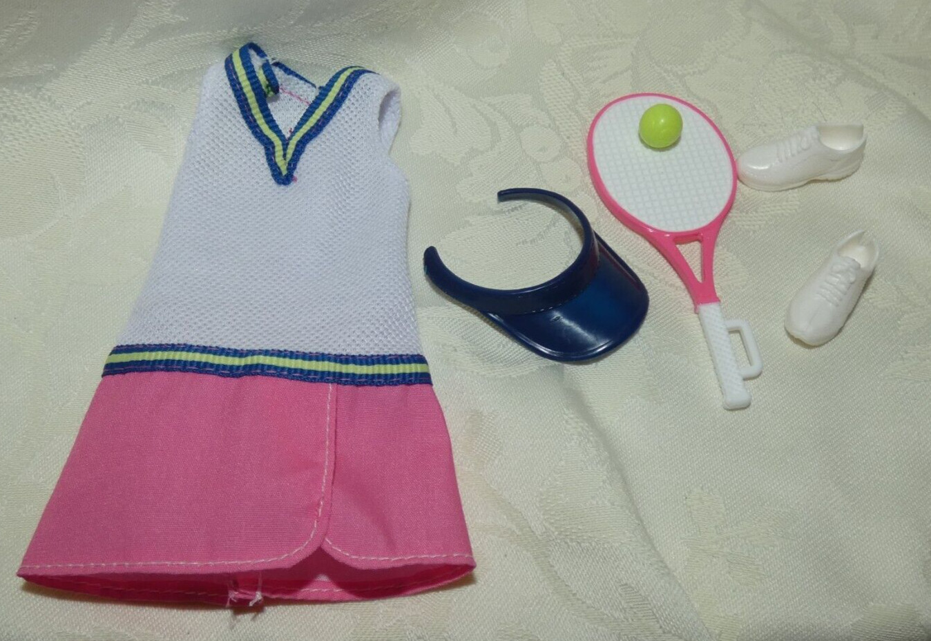 Barbie Made To Move Tennis Outfit Fashion Lot 4 Doll Dress Racket Ball Shoes
