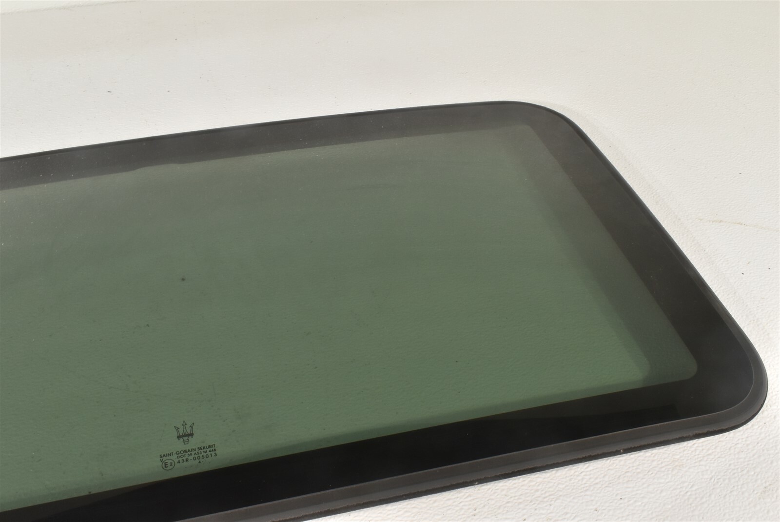 03-13 Maserati Quattroporte M139 Sunroof Glass Moon Roof AA6843