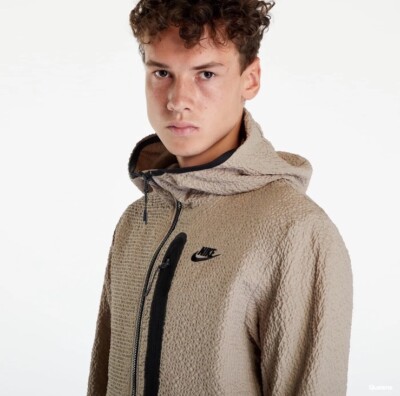 NWT Men's Nike Sportswear Tech Essentials Woven Jacket L brown
