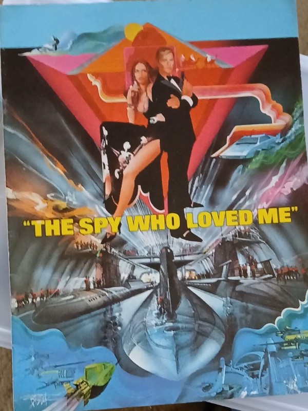 THE SPY WHO LOVED ME 20 page souvenir magazine