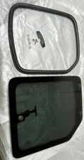 03-11 HONDA ELEMENT REAR RIGHT PASSENGER SIDE DOOR WINDOW GLASS, Gasket,Trim OEM