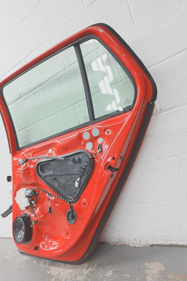 2006-2010 VOLKSWAGEN JETTA RIGHT SIDE REAR DOOR (OEM) W/0 PANEL (POWER) — 第 4/4 张图片