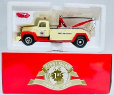 Camión de remolque International Harvester 1957 de primera marcha escala 1/34