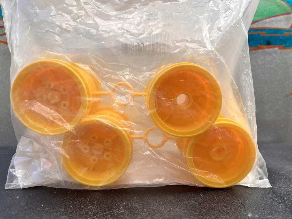 Tamiya Lunchbox RC 1:12 Original Rims Set #9335036 FACTORY SEALED - YELLOW - Image 3 of 4
