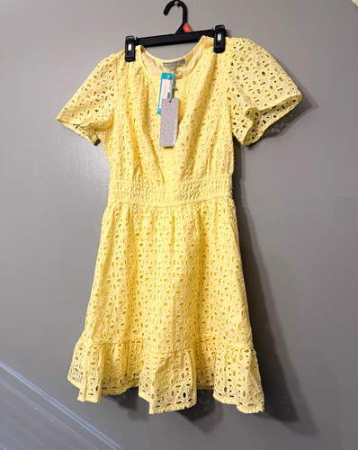 danielrainn Yellow Eyelet Lace Mini Dress XS Short Sleeve Round Neck Lined Zip