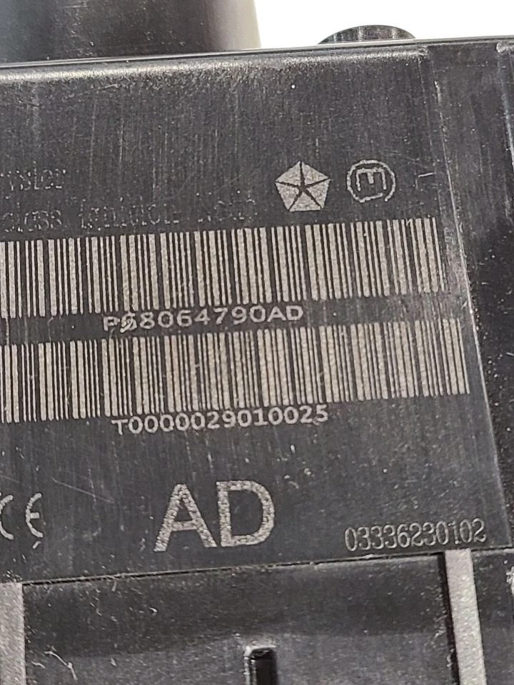 Interruptor de encendido con inmovilizador se adapta a 10 camionetas Dodge 2500 647032 Foto 2 de 4