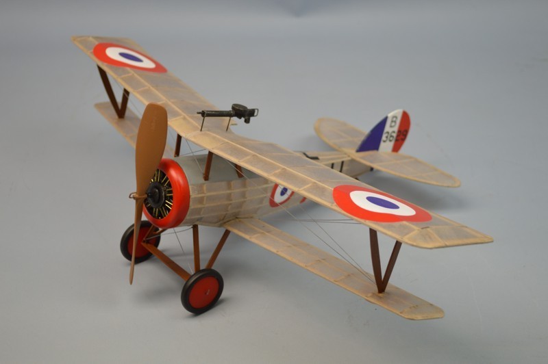 Maquette Nieuport 27 Dumas S1250242 en bois de balsa pour modélisme