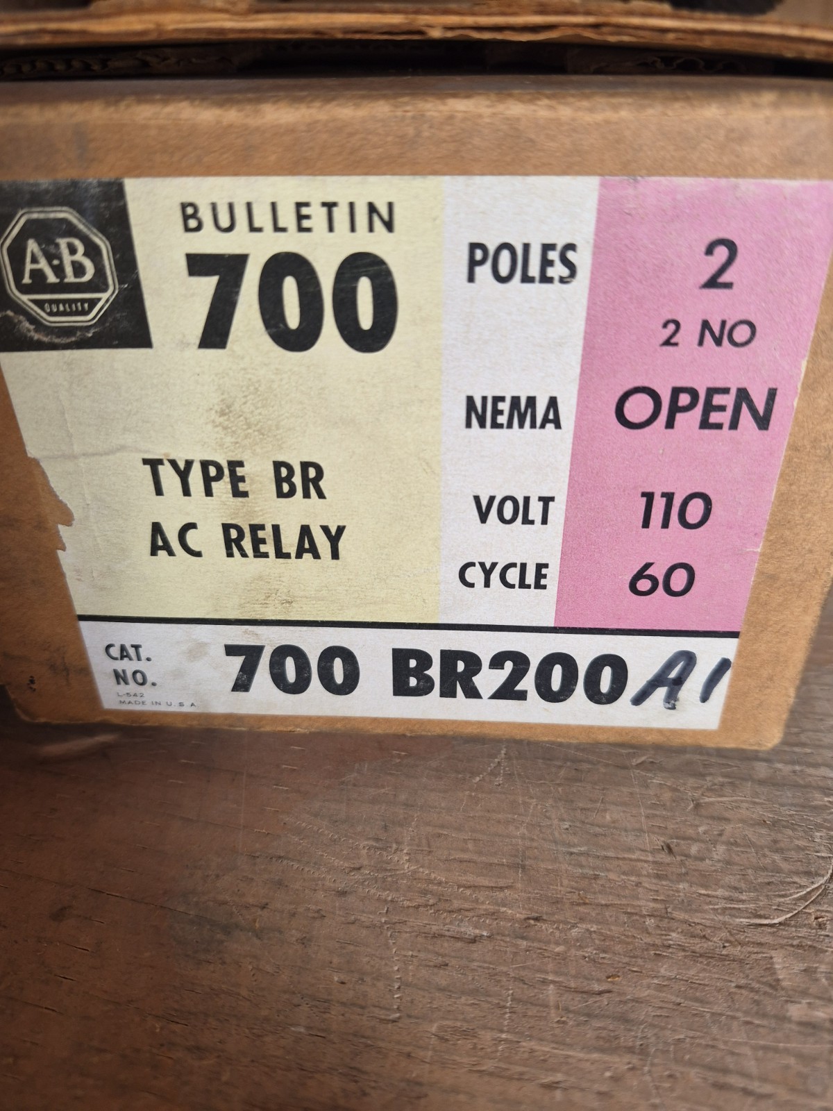 New Allen Bradley 700-BR200, 700-BR200A1 Control Relay New 76A01