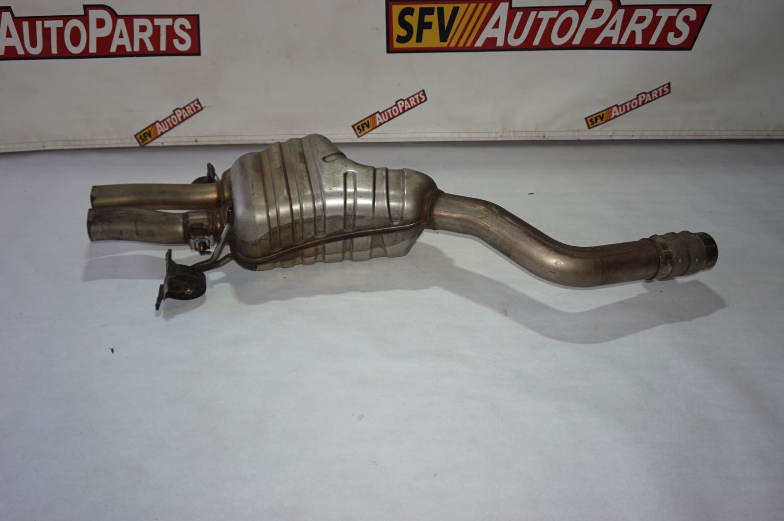 Bentley Flying Spur 2006-2009 Muffler P/N 3W0253611