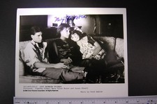 MARY TYLER MOORE (1936-2017) (THE MARY TYLER MOORE SHOW) AUTOGRAPH PHOTO~
