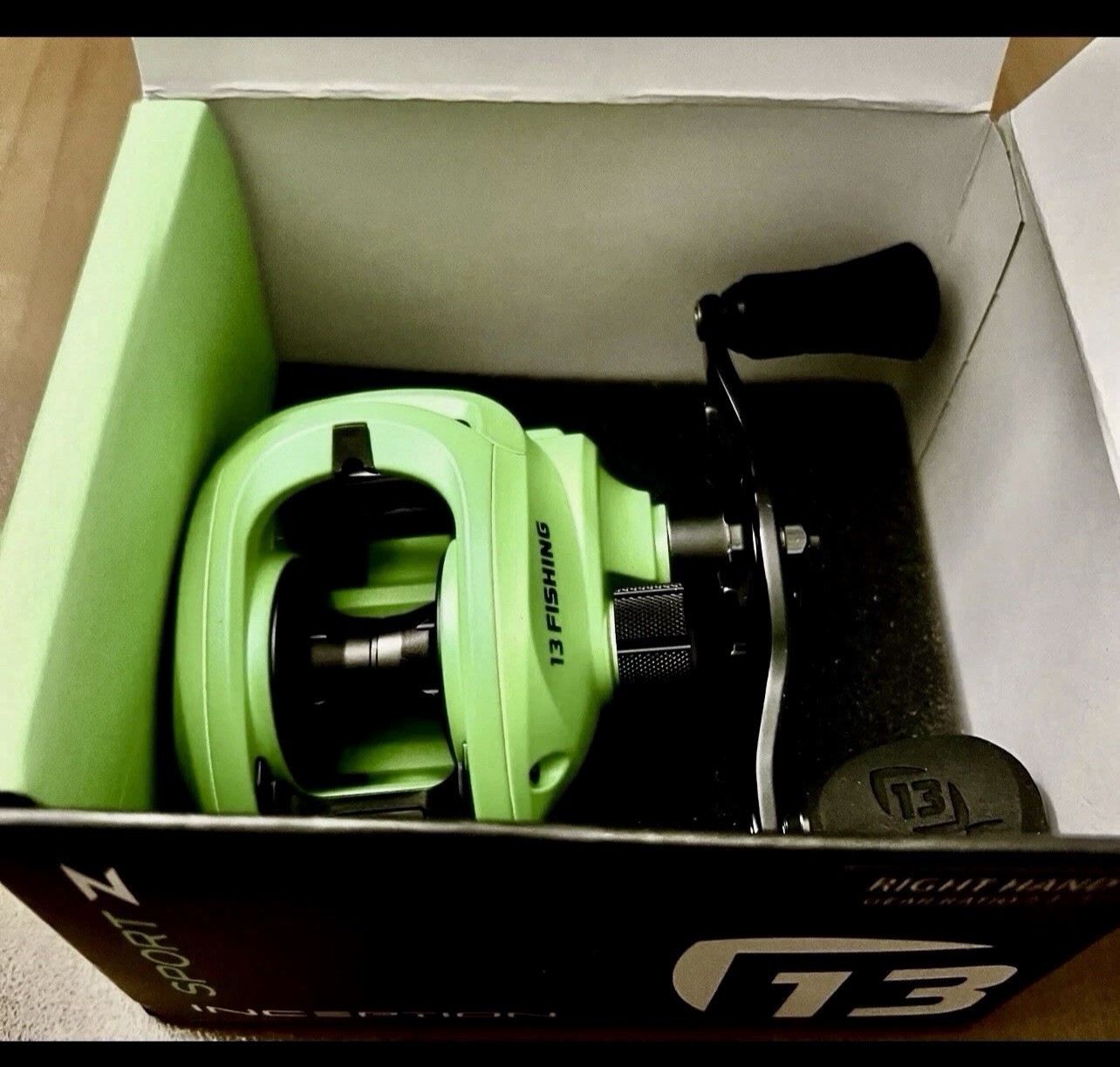 13 Fishing Inception Sport Z ISZ7.3 Baitcast Fishing Reel - 