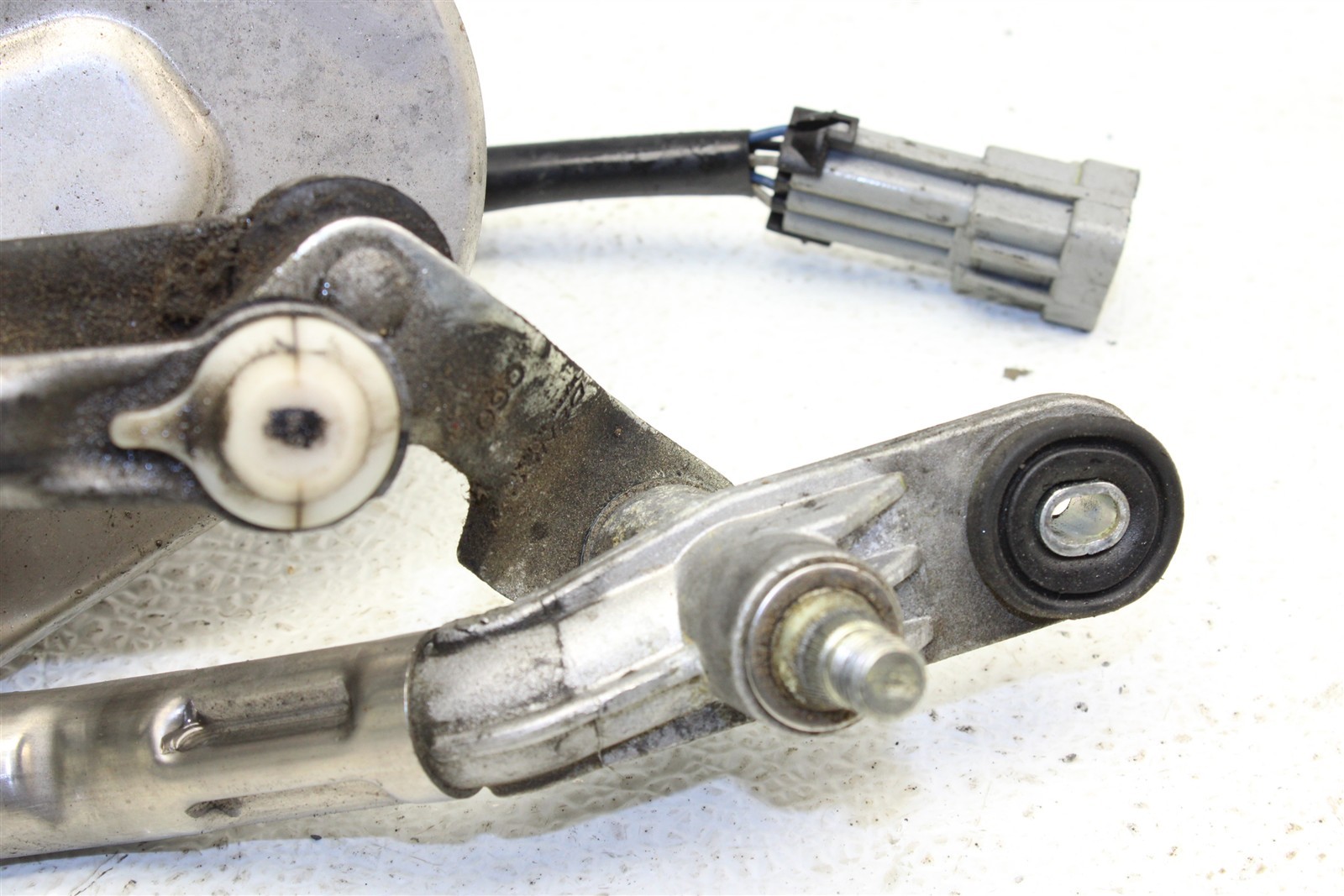 2013 Maserati GranTurismo Windshield Wiper Motor 08-13