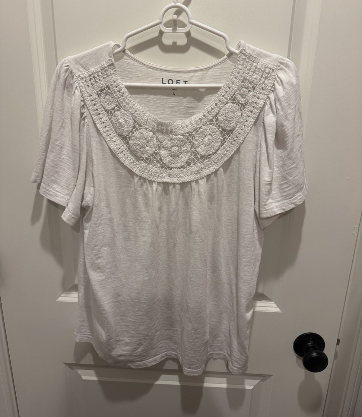 LOFT White Crochet Yoke Scoop Neck Short Sleeve Pullover Blouse Women L