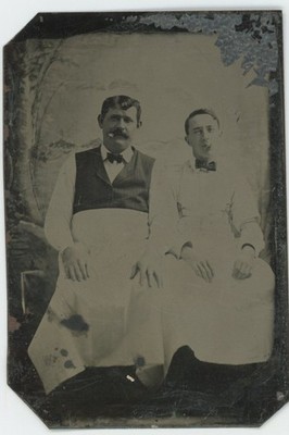 1800s ANTIQUE TINTYPE PHOTO Saloon Bartender or Butcher Wearing Apron Cigar