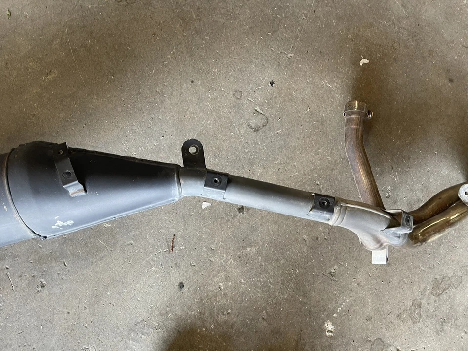 SILENCIADOR SISTEMA SILENCIADOR ESCAPE OEM Suzuki VStrom V Strom DL650 DL 650 04 05 06 Foto 3 de 4