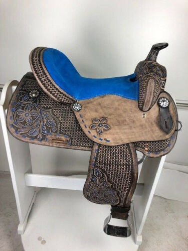 Selle cheval course tonneau western équestre cuir usiné sculpté 12-18 places ventes exceptionnelles
