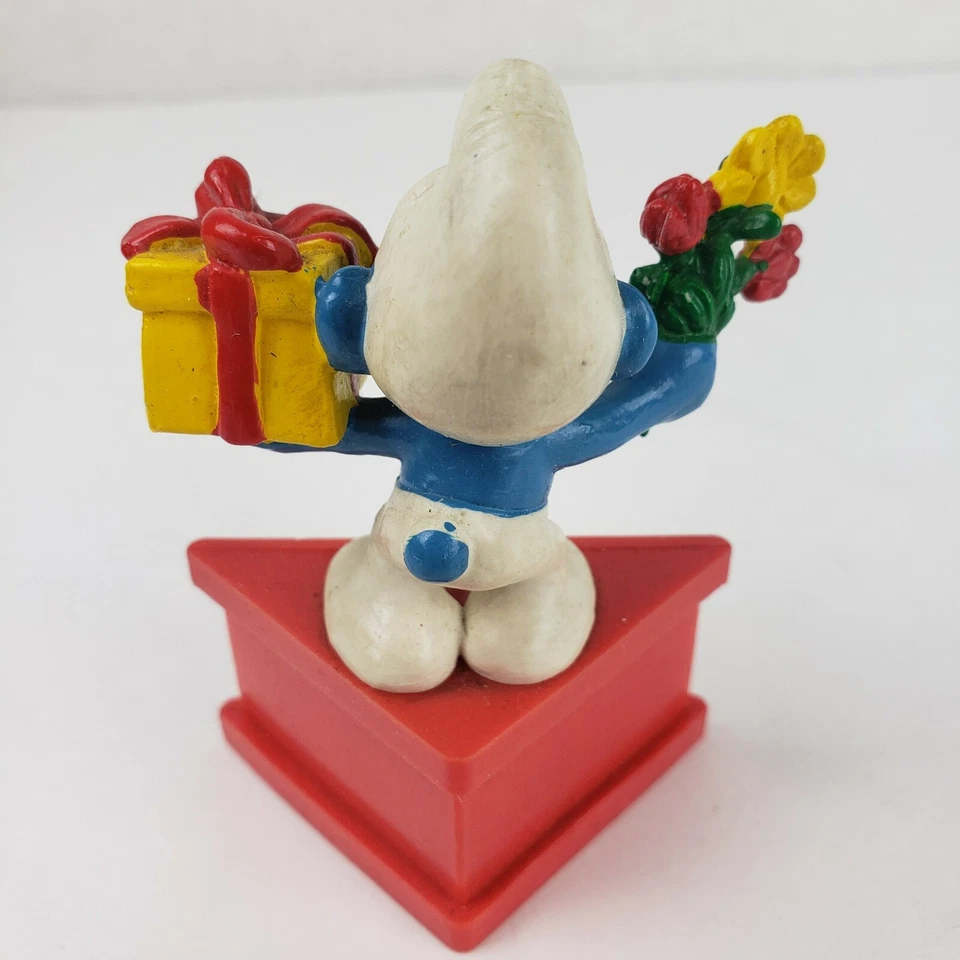 Lote de 2 Juguetes PVC Peyo Feliz Cumpleaños Pitufos y Patinador sobre Hielo De Colección Pitufo A Gramo Foto 4 de 4