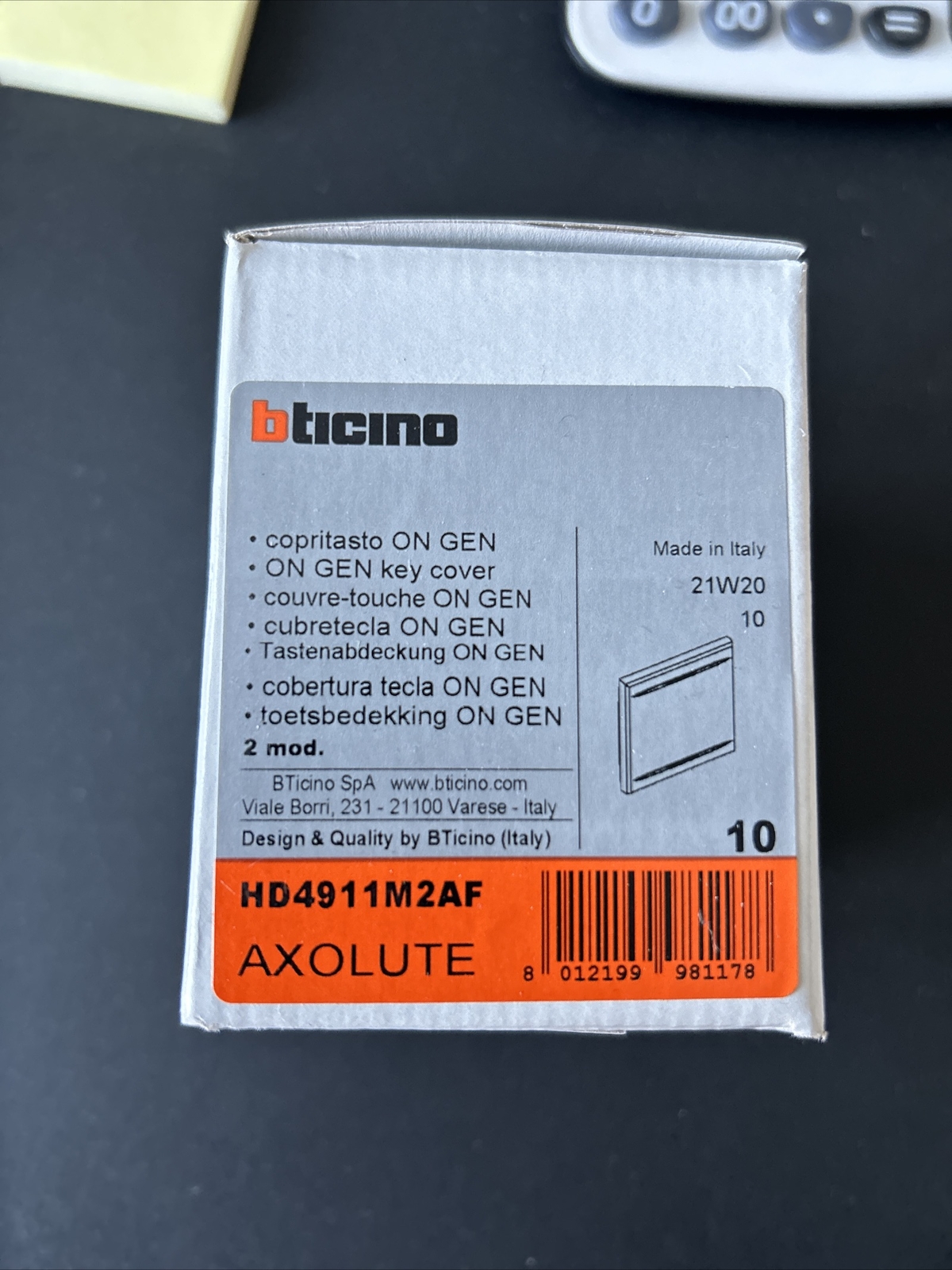 Conf. da 10 pz. Axolute - On Off Gen 2Mod Bianco BTICINO art. HD4911M2AF