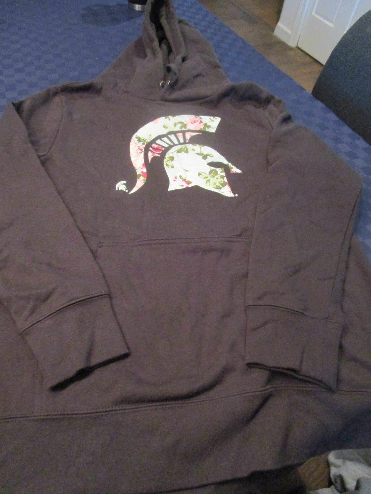 Picture 1 of 2