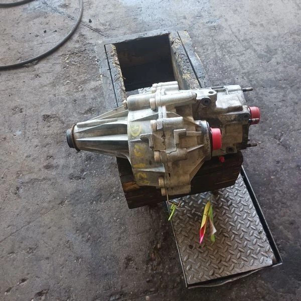 2003-2007 Chevy Silverado 1500 Gmc Sierra Yukon XL Transfer Case Assembly OEM - Image 2 of 4