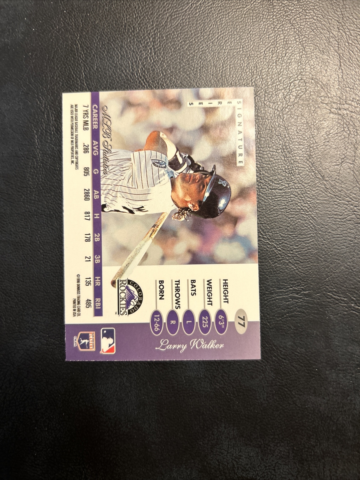 Cns #77 Larry Walker, Colorado Rockies, 1996 Leaf Signature