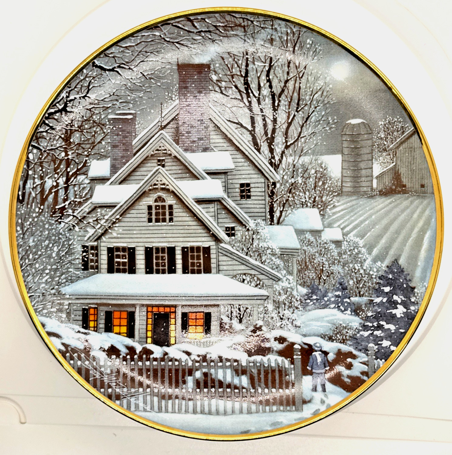 Franklin Mint Winter Home Plate 1992  Ltd Ed Fine Porcelain Christmas Art 8"