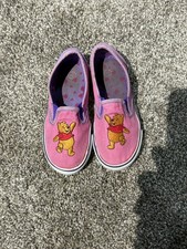 Vintage Winnie The Pooh toddler size 9.5 slip on canvas shoes