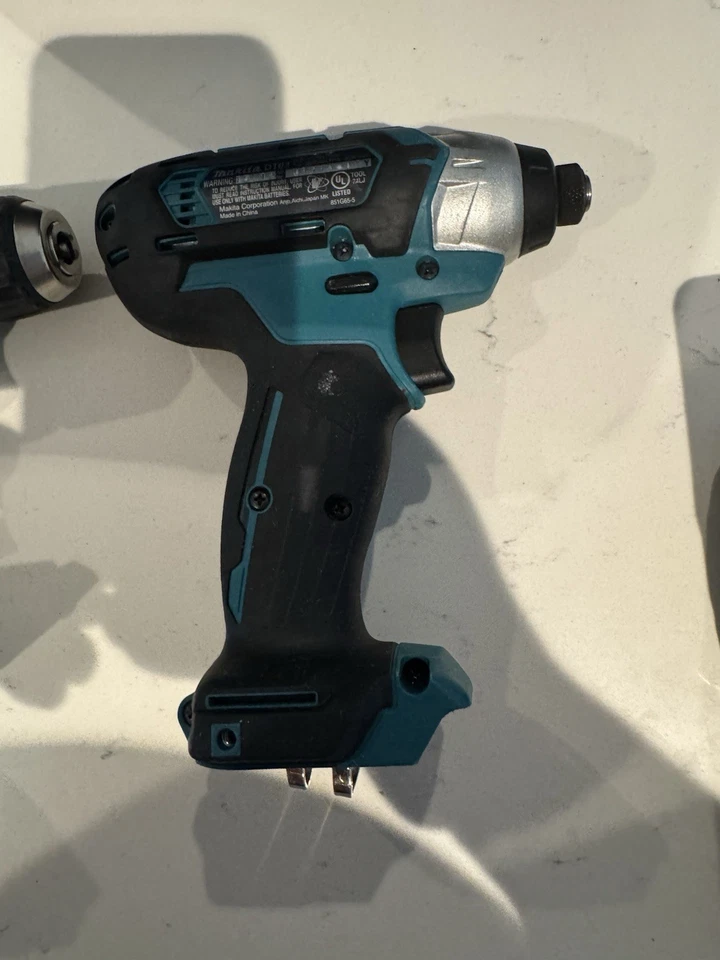 Makita 12V DT03 And FD05 With Batteries. Read And Bag - Image 4 of 4