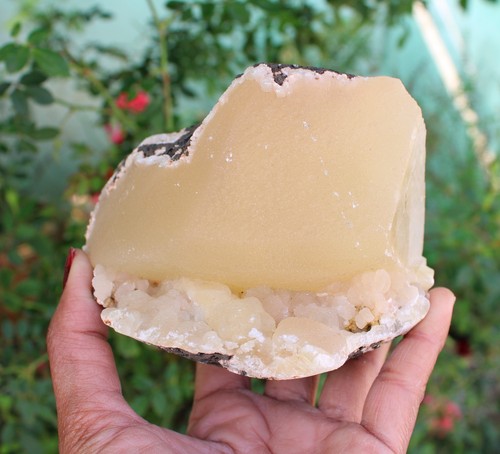 Calcitkristalle auf Matrix Mineralien Probe #O1 Calcitkristalle auf Matrix Mineralien Probe #O1