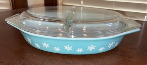 Vintage Pyrex Turquoise Snowflake 1.5 Quart Divided Casserole Dish with Lid