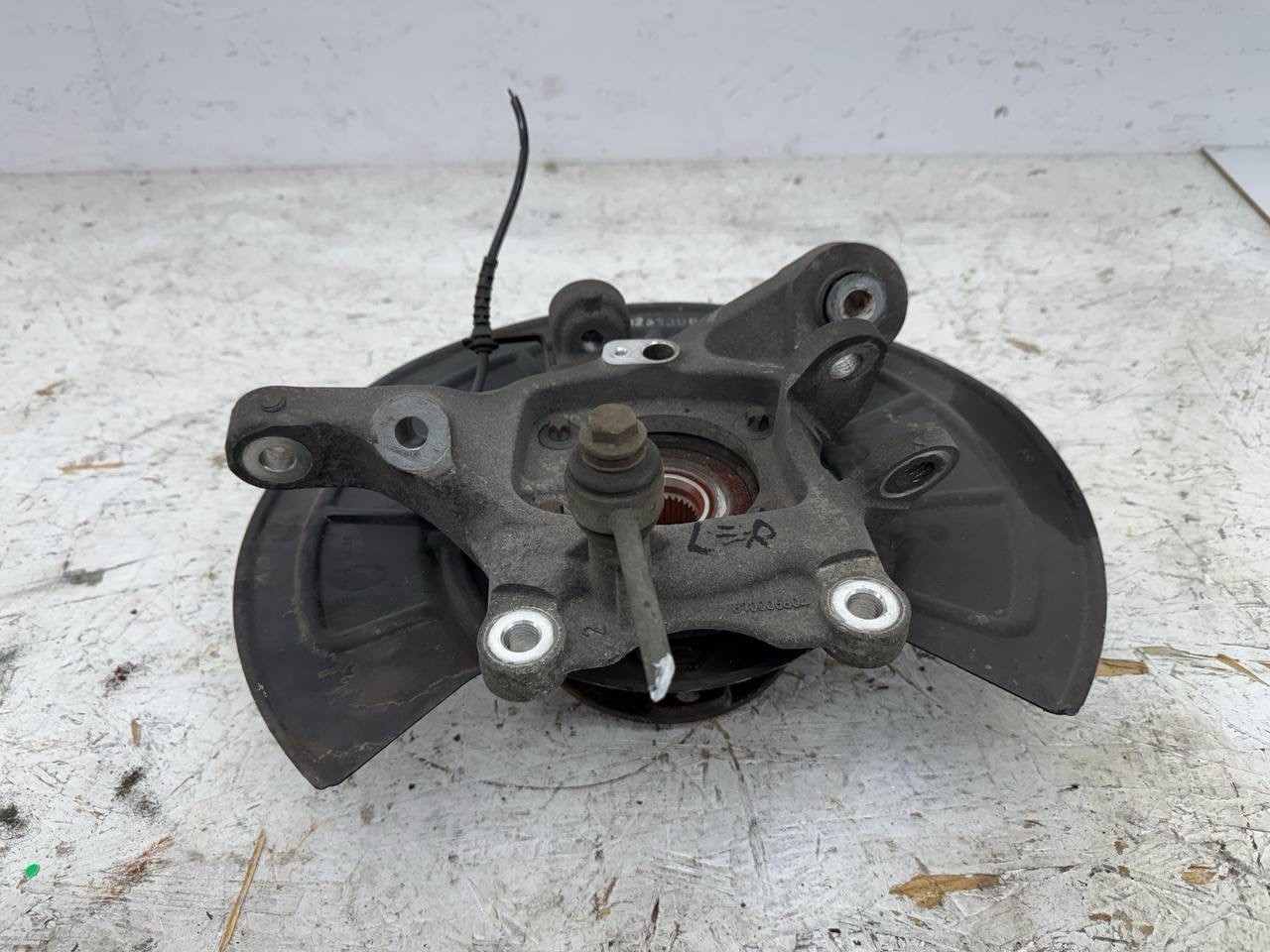 2014-2019 Maserati Ghibli Quatroporte AWD Rear Left Spindle Knuckle Hub 