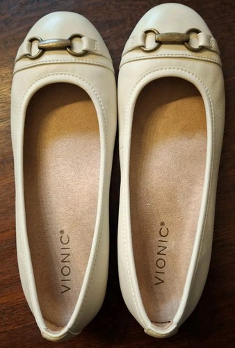 Vionic Shoes Women's 6 Delanie Ivory Ballet Flats Leather Brass Hardware