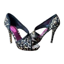 Betsey Johnson Satin Leopard Print Heels Size 8