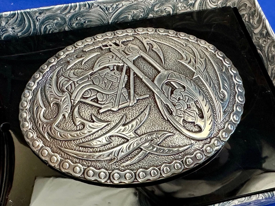 Motociclista Motocicleta Chopper Diseñado Tono Plateado Ovalado Crumrine Cinturón Hebilla en Caja Foto 2 de 4